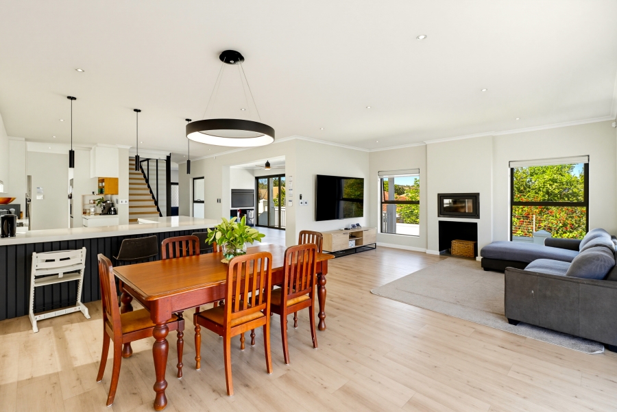 4 Bedroom Property for Sale in D’Stellen Estate Western Cape